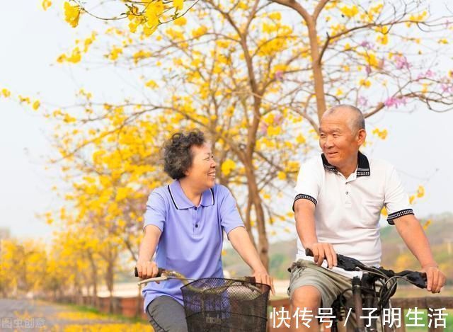 泥鳅|中老年人注意:虾壳、骨头汤不补钙,想补钙多吃这6种食物