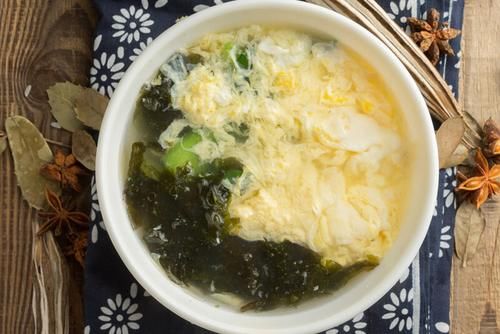 紫菜|做紫菜蛋花汤,紫菜不用下锅煮,大厨教你正确做法,鲜味不流失
