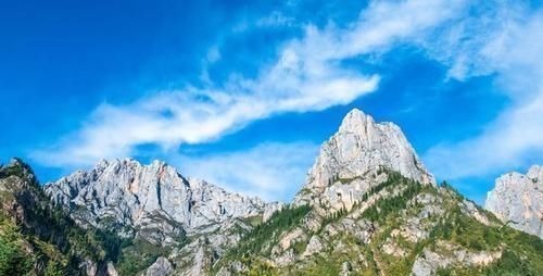 石头村|我国隐藏了千年的石头村，仅凭条小路与外界联系，简直是世外桃源