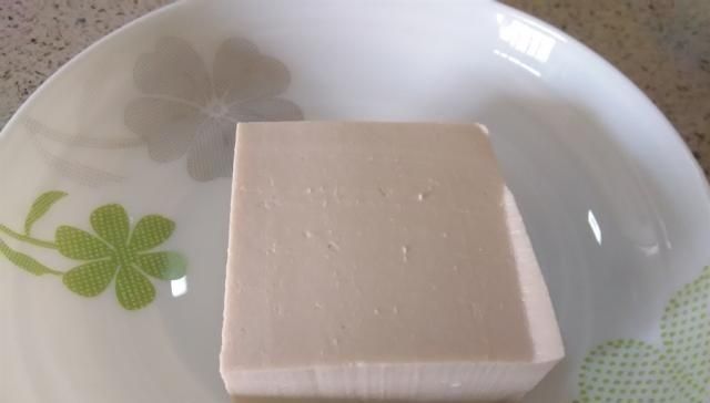 碗中|豆腐做法千万种,原来还能这么做,不用炒不用煮,香气扑鼻味道好