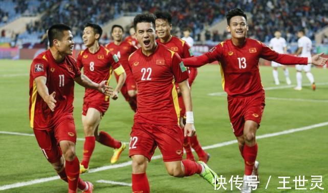 吴曦|国足输球原因揭晓!国脚回应海参事件,无法正视批评,被球迷嘲笑