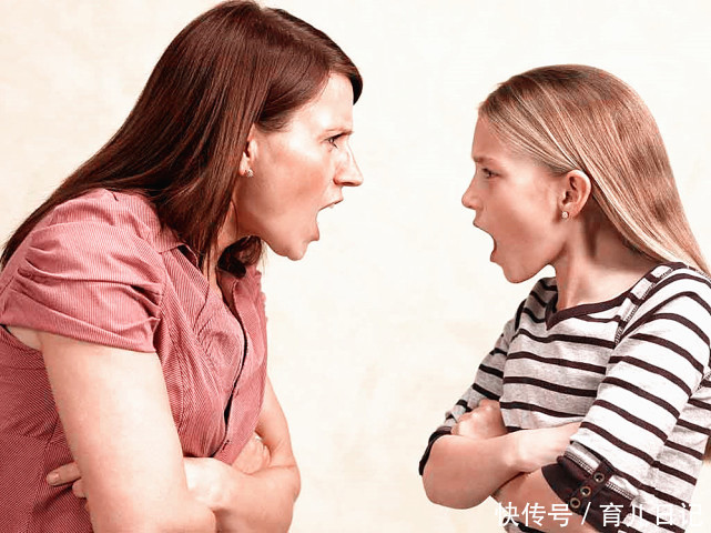 照片|宝妈带娃吃饭的照片惹争议,育儿日记:别把你的爱,变成“砒霜”