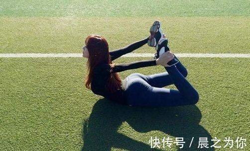 打底裤 -紧身打底裤美女,展现出修长的大长腿,瞬间提升女性的优雅气质