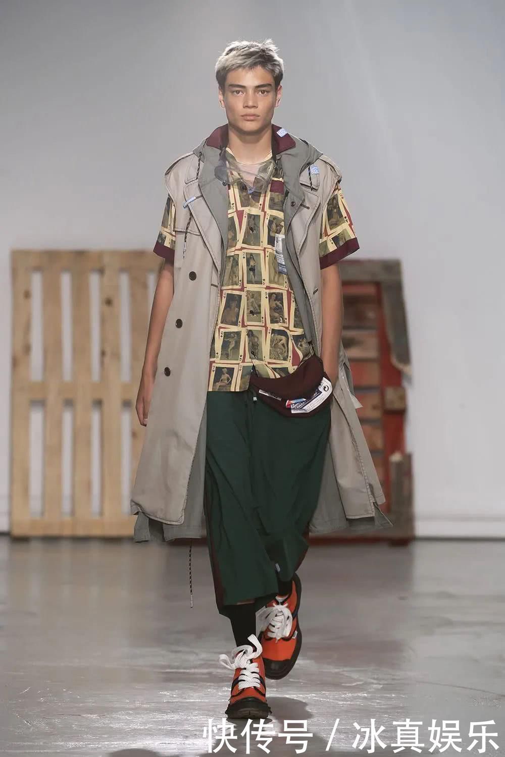 爆款鞋王被嫌“不好穿”、“抄袭”，但也逃避不了真香定律