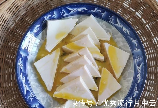 一块豆腐,两道菜,10元左右,小老百姓的小日子,就这么造!