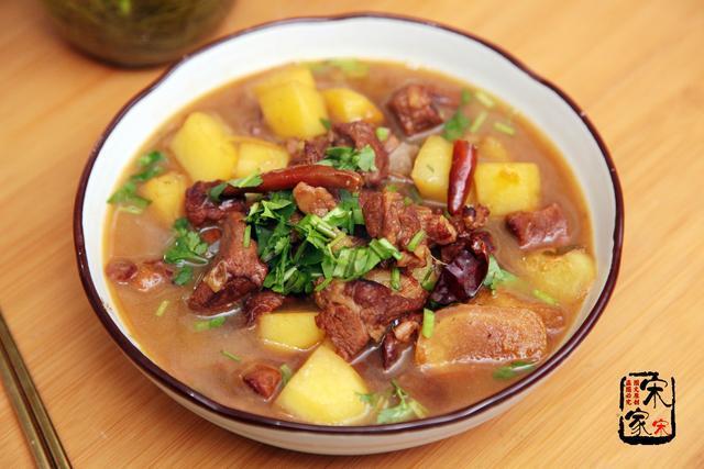 外婆家|外婆来小住,我花70块钱做了1锅红烧牛肉,外婆70元能花好久呀