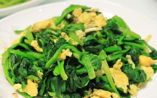 春天雞蛋與此物一起炒，降血糖，舒筋活血，視力好了，快告訴家人