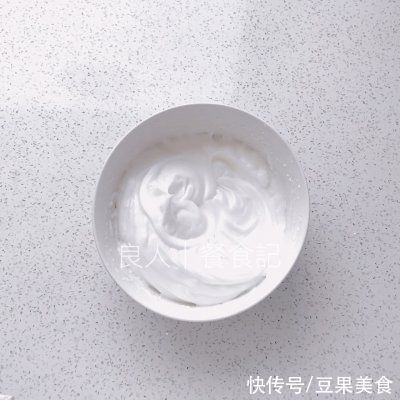 天使蛋糕|#蛋趣体验#绝对不腥的「天使蛋糕」详细教程