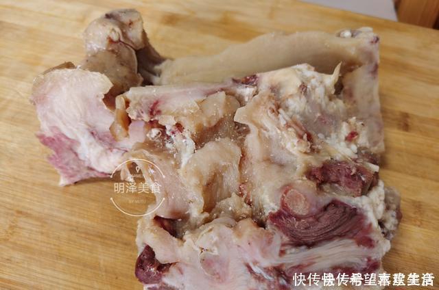 请朋友在家吃饭,花150元做了六道菜,去餐馆吃最少要几百元