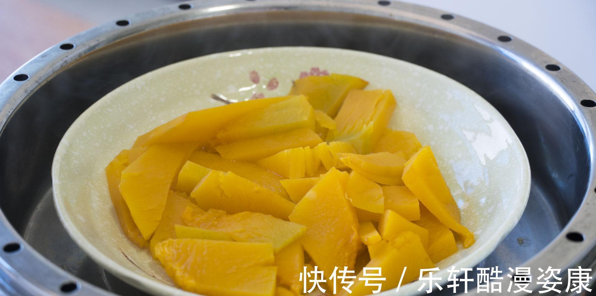 秋天南瓜是个宝,分享5种南瓜饼做法,软糯香甜,男女老少都爱吃