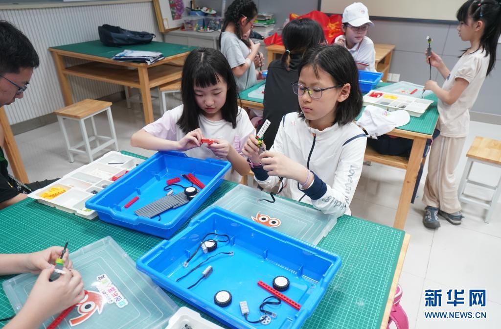 孩子们|新华全媒+丨南京：爱心公益暑托班助力快乐暑假