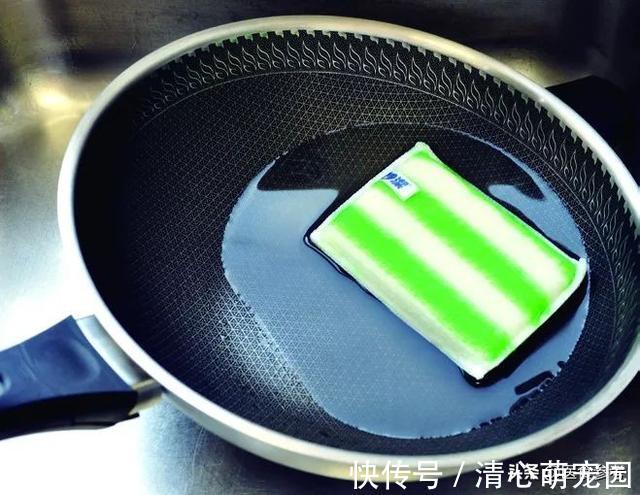 小技巧|小技巧：使用不粘锅时，一定要注意这几点，否则早早坏了太可惜