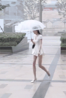 |搞笑GIF:厉害了,这样撩妹才叫帅!