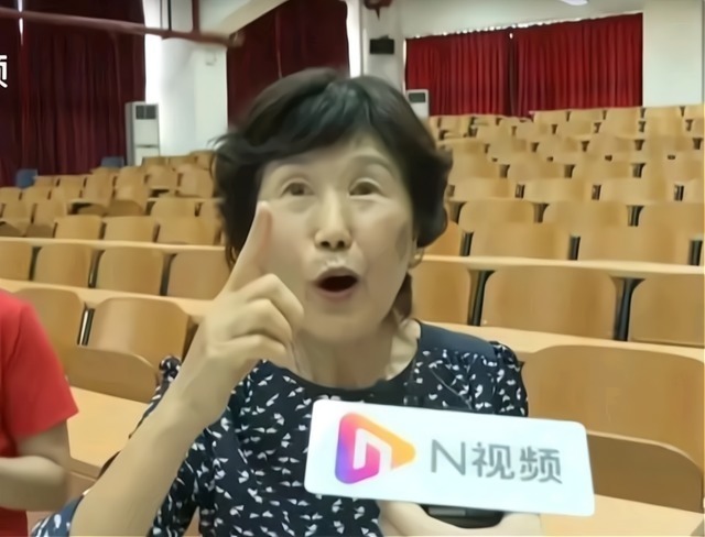 大满贯|祖师母给全红婵送礼物!先给红姐一个大拥抱,然后还有额外小惊喜