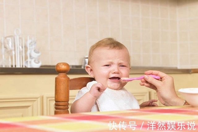 宝妈|孩子什么时候学吃饭比较好不是6个月，可惜很多宝妈弄错了