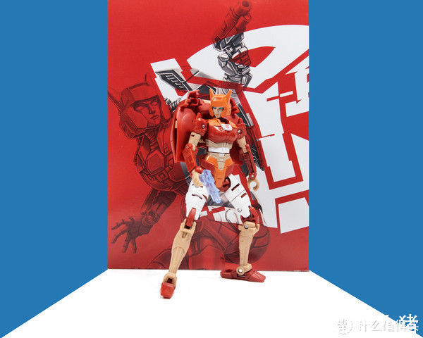 bet擎天柱的一生挚爱：变形金刚网飞限定 塞伯坦之战艾丽塔