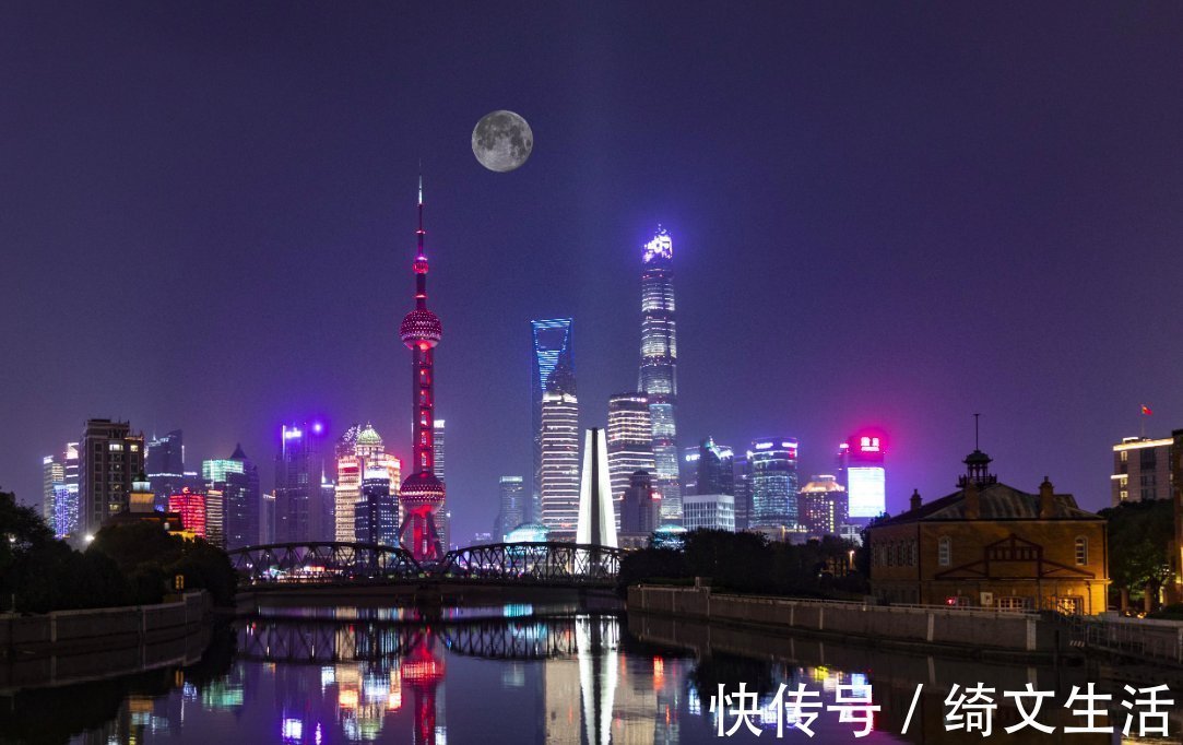 中秋诗!刘禹锡的这首中秋诗,仅开篇两句,便美得令人神往