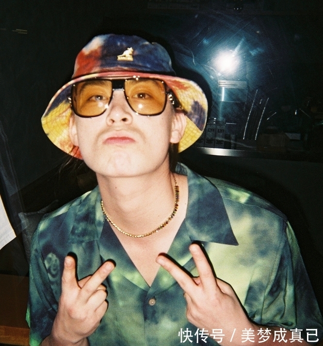 特权|《好声音》小导师特权曝光,黄霄云收获一名学员,目前已两位八转