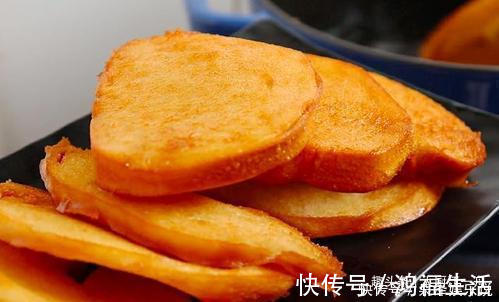 软炸馒头片,直接挂鸡蛋就错了,难怪不好吃,大厨这样做才对