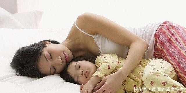 宝妈|四岁男童说出了胎内记忆,妈妈瞬间惊呆,太不可思议了