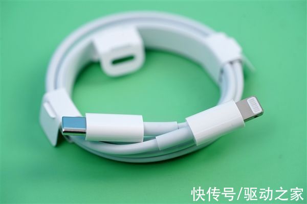 gpu|120Hz高刷终于来了！iPhone 13 Pro远峰蓝512GB开箱图赏