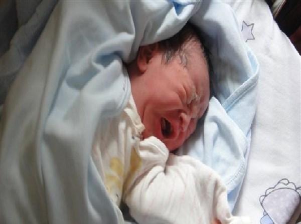 起名|爸爸给儿子取名“东风”,护士失误少写一笔,妈妈:我喜欢这名字