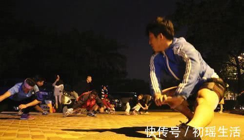 运动方式|跑步和散步，哪种运动方式更伤膝盖？用实验告诉你背后的真相