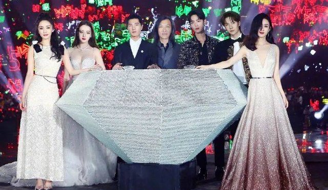 《星动之夜》已完成录制，多对大热CP合体，这嘉宾阵容也太强了