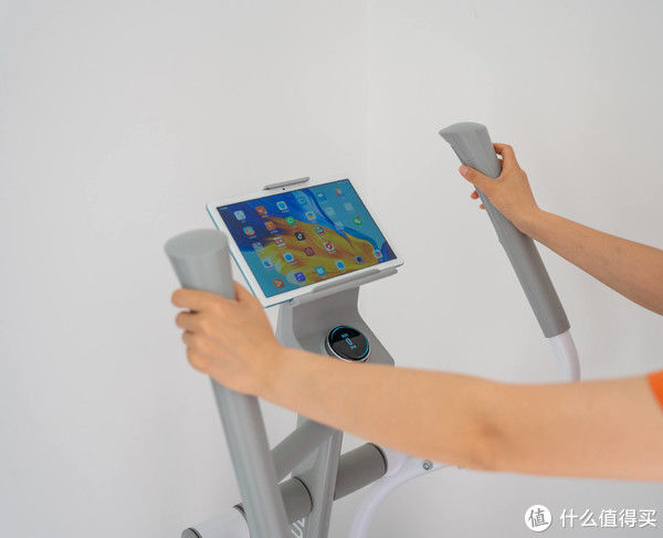 运动模式|在家里也能太空漫步—野小兽E30S椭圆机使用分享