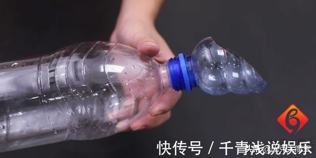 大瓶口的塑料瓶别扔了,简单改造一下,厉害又好用,家家都能用到
