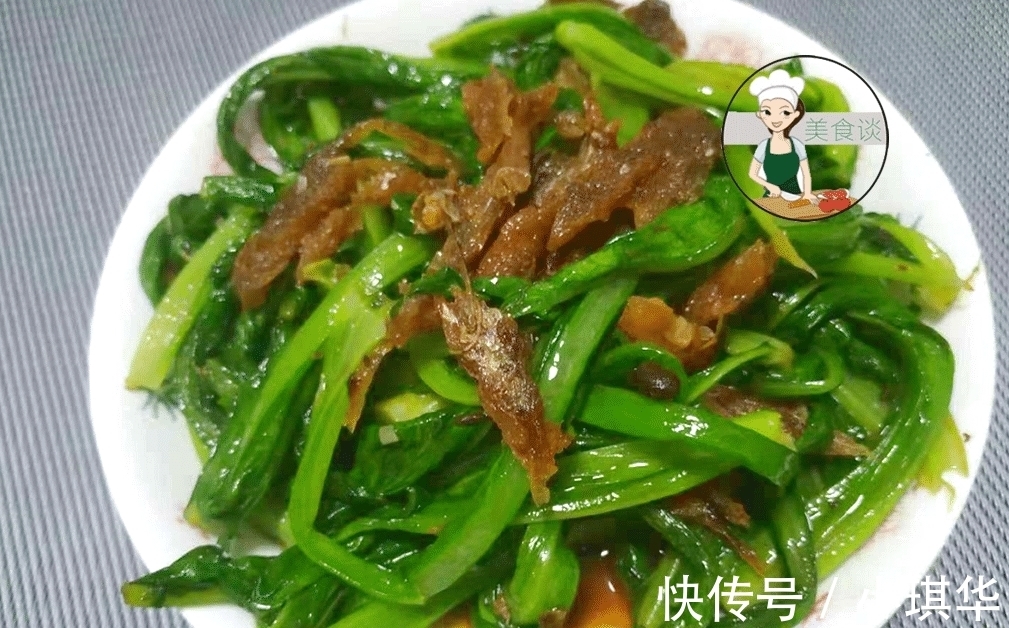 炒青菜|这青菜, 钙含量是莴笋的2倍, 配它一起炒, 清香脆嫩, 儿子吃撑了