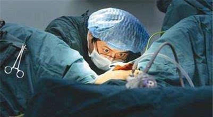 害羞|产妇生娃,碰到男医生接生,问丈夫是否介意,接下来的回答很感人