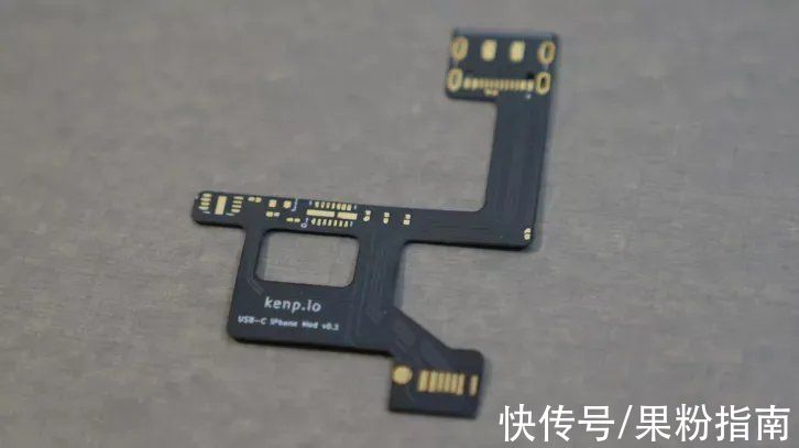 接口|世界首台 USB-C iPhone 诞生，拍卖已超过 10 万美元