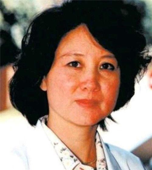 娇妻|14年婚姻不敌一时激情,他弃原配娶小16岁娇妻,世人痛骂伪君子