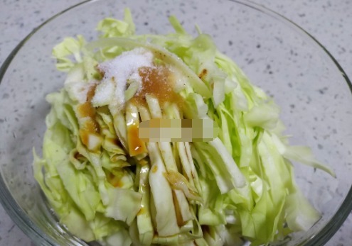 这菜别再炒着吃，用它来煎饼，可比韭菜好吃多了，吃过就忘不了