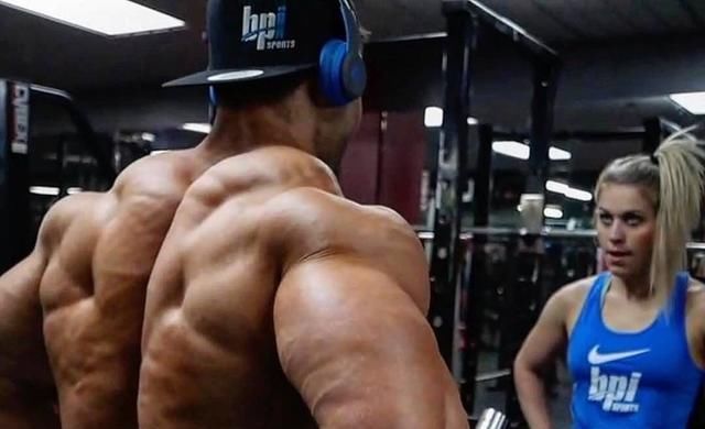 斜板|那些“总是被忽视”的背部动作,实际上是你变强的秘技!