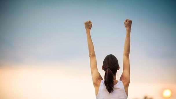 排便|大便堵在肛门口，排不出来咋办？牢记1个方法，专调“顽固”便秘