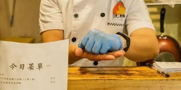 进店|大叔自创“拳头”小吃,进店先接老板一拳,网友专治选择困难症