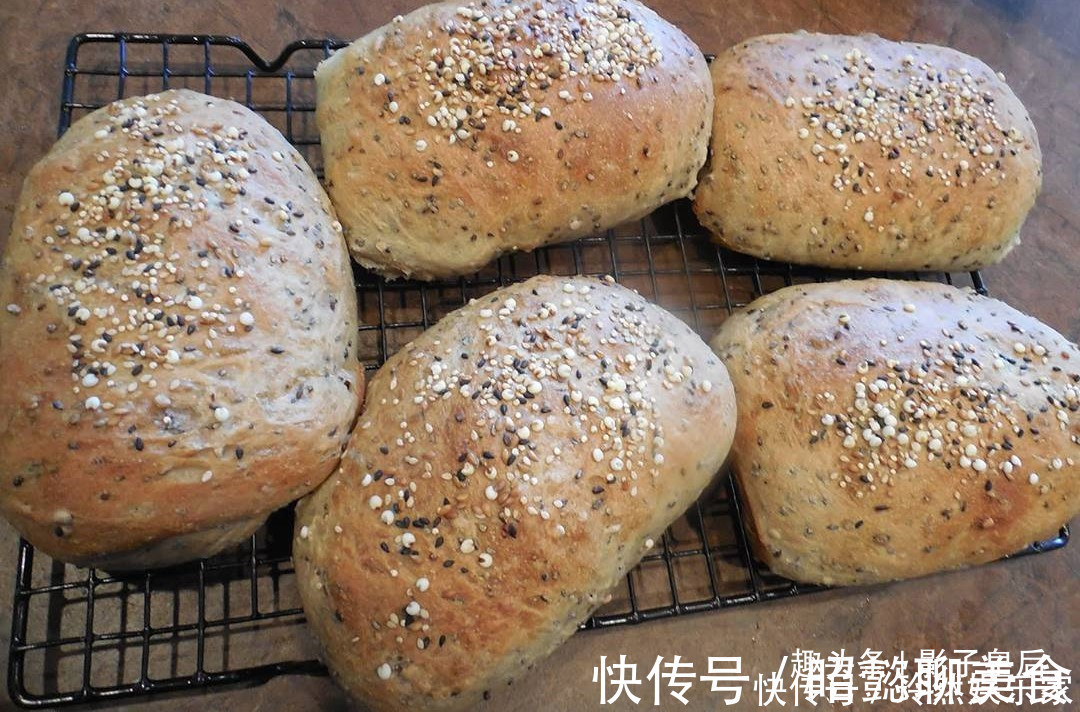 比馒头简单,比包子好吃,我家隔三差五做一次,一出锅就抢光!