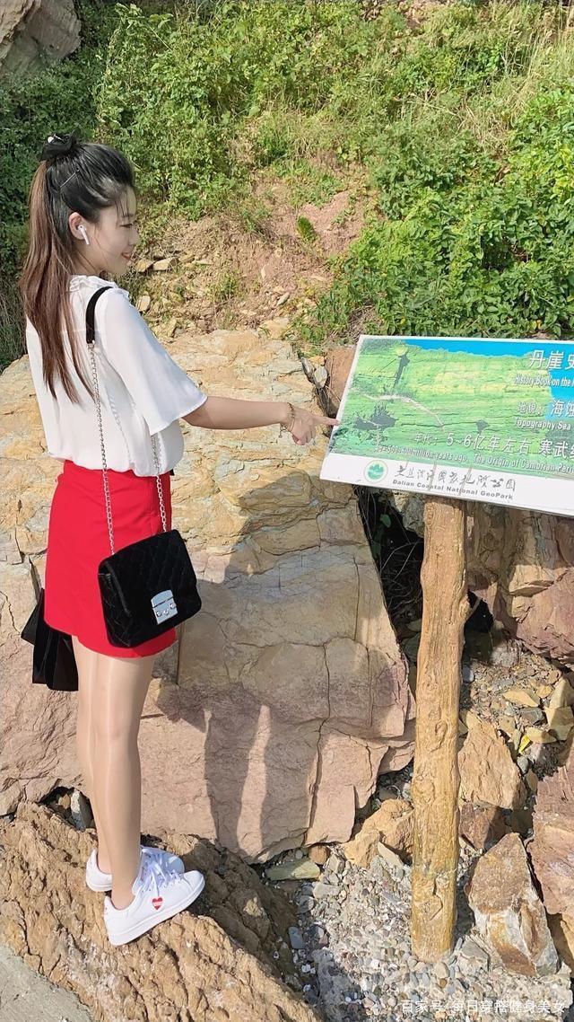 小姐姐|时尚穿搭裙装小姐姐的魅力