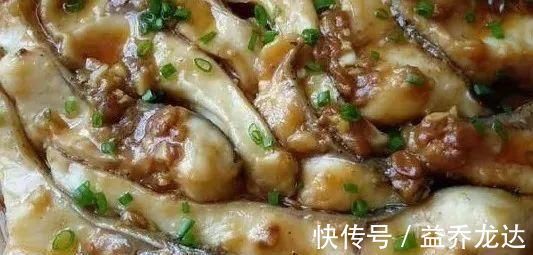 鱼肉这样做最好吃，简单又营养，出锅嫩滑汁美，一周吃3次也不够