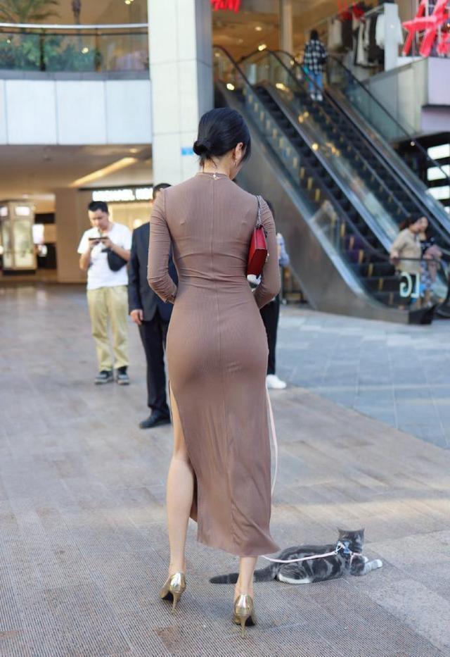 非常养眼的淑女气质穿搭,看背影就已经让人一眼万年