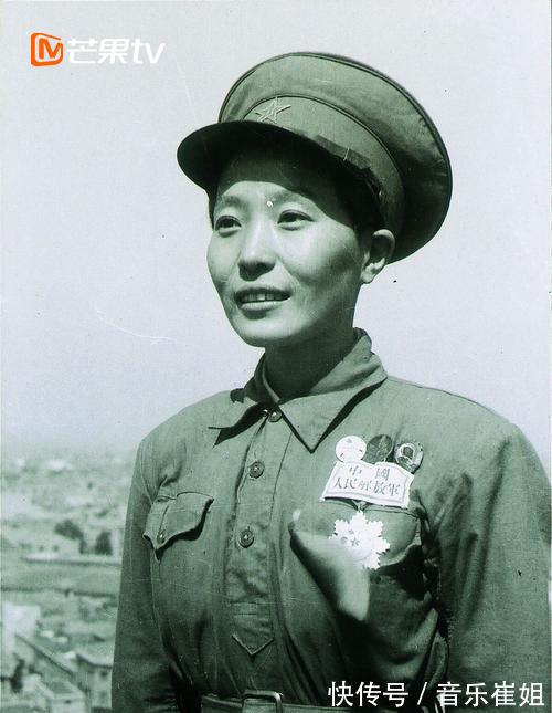 白衣战士|八一建军节将至,纪录片《党的女儿》致敬军旅中的“她”