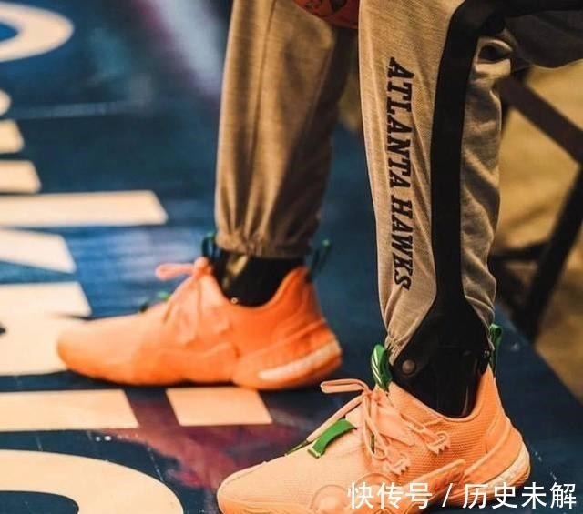 鞋款 阿迪签名鞋首发“棉花糖”配色,耐克阿迪也开始抄袭国产品牌了!