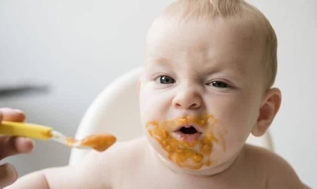 dh这个时候宝宝正处于猛长期,就算要上班也不能把奶断了