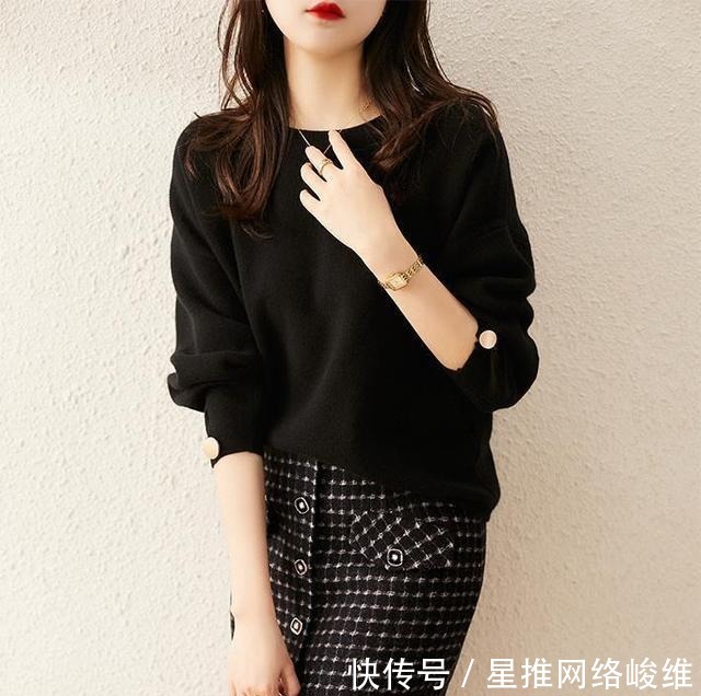 减龄|突然发现,最近火了这“毛衣”,内搭或外穿减龄又时尚,特有面子