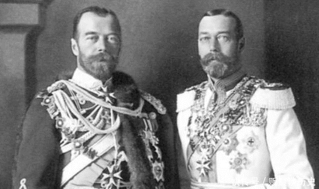 她是最奢侈的王后,大婚时脖子被珠宝压弯,全身佩戴802克拉钻石