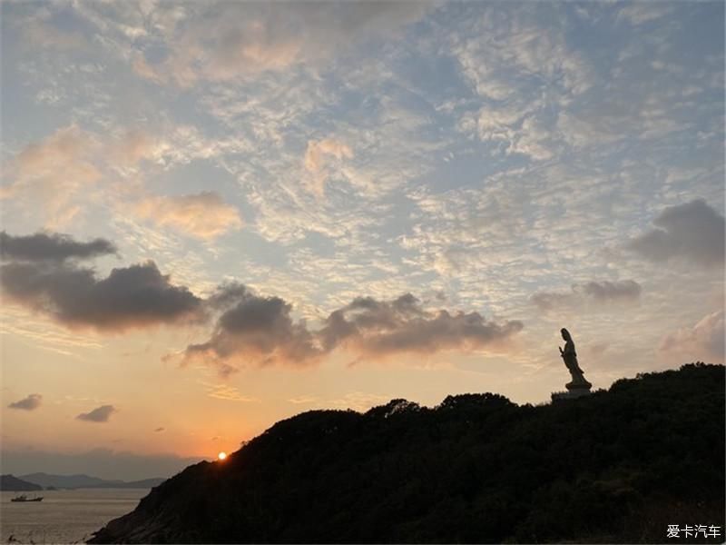 前往佛教圣地普陀山进香祈福