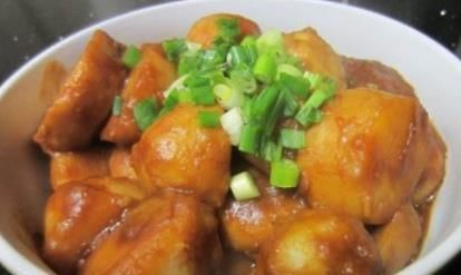 这菜2块5一斤，比土豆好吃，比红薯香甜，但是很少有人吃过