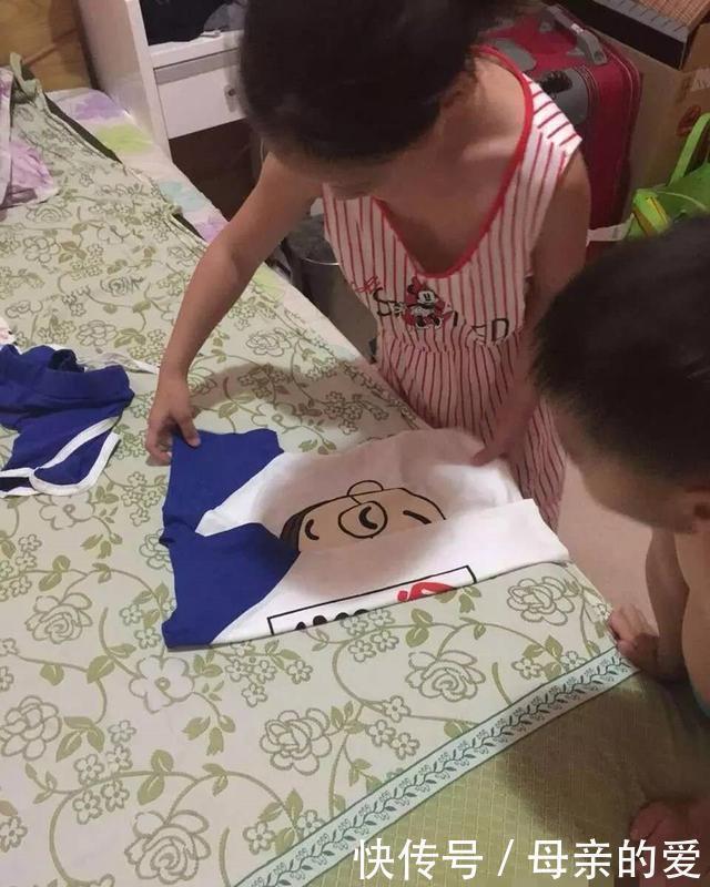 儿子|5岁儿子一片孝心给爸爸搓澡，宝爸却残忍拒绝，这“孝心”有点毒